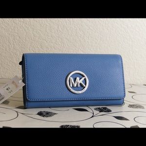 COPY - New.Michael Kors fulton fold Wallet sky
